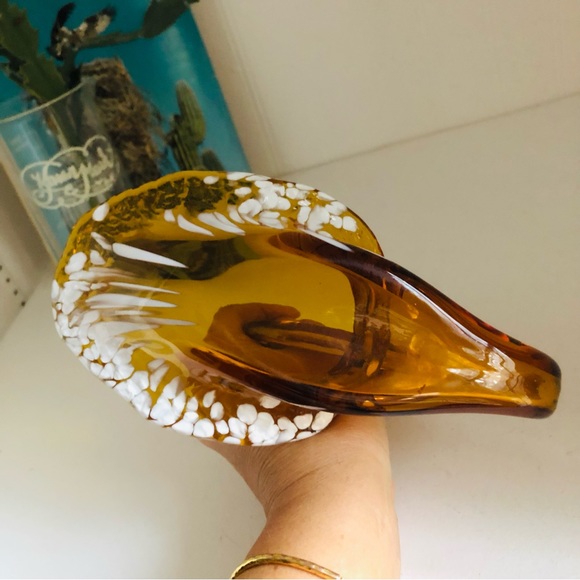 Vintage > MCM Hand Blown Amber Art Glass Spotted Swan Bowl Dish - Picture 8 of 10